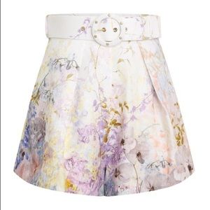 RHYTHMIC TUCK SHORT